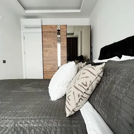 Qoople Royal Best Apartment Near The Sea On Cleopatra Alanya