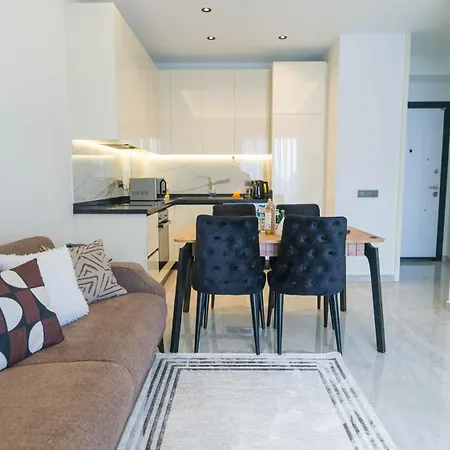 Qoople Royal Best Apartment Near The Sea On Cleopatra شقة *